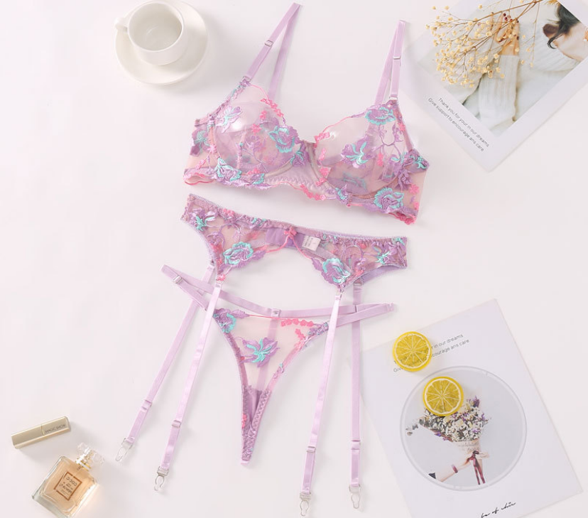 Spring's Seductive Lace Embrace 3 Pc. lingerie set ๐๐ธ