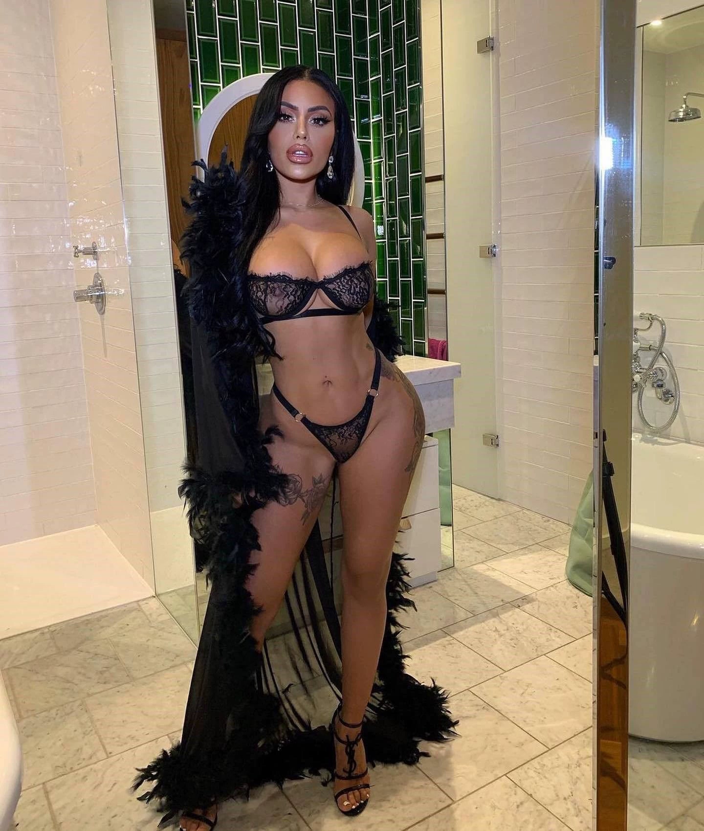 Lustful Lace : Lace Lingerie Set