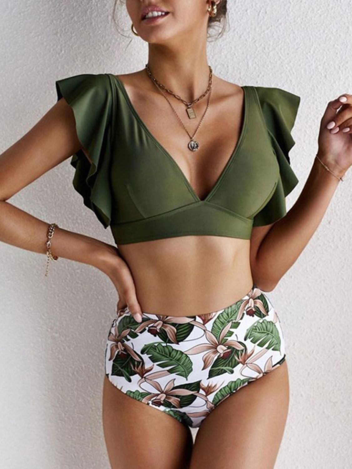 Flirty and Fabulous: The Ruffle V-Neck Bikini That Turns Heads