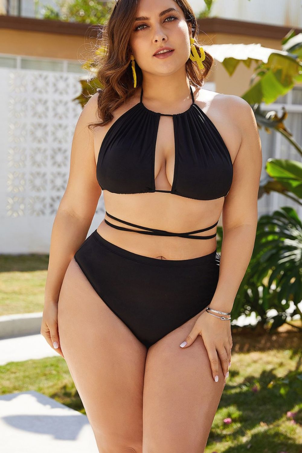 Siren's Seduction: Plus Size Backless Tie Sexy Bikini